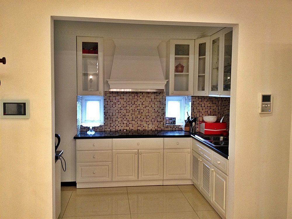 Idc White House Apartment Ханой Екстериор снимка